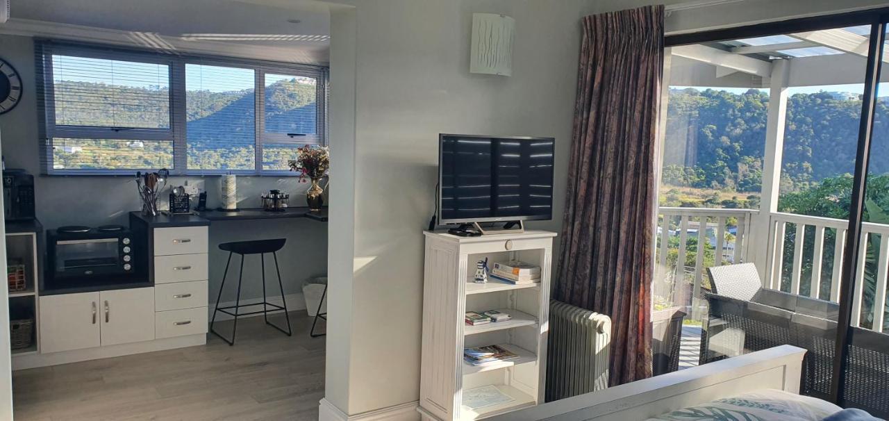 Modern Solar Powered 1 Bed Studio Apartment With Amazing Views Plettenberg Bay Exteriör bild